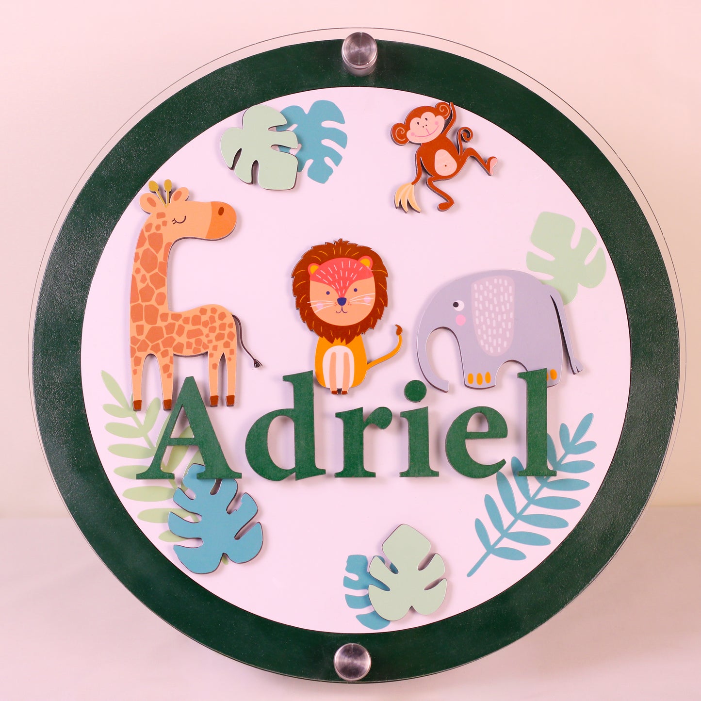 Letrero personalizado con temática de selva para bebé