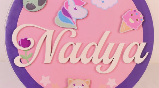 Mundo Mágico - Letrero personalizado para bebé